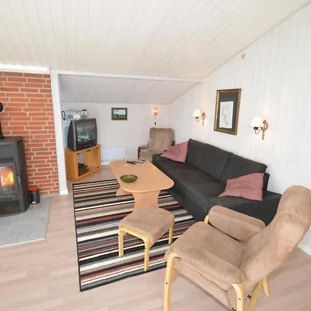 Cozy Home In Lokken With Sauna 度假居 洛肯