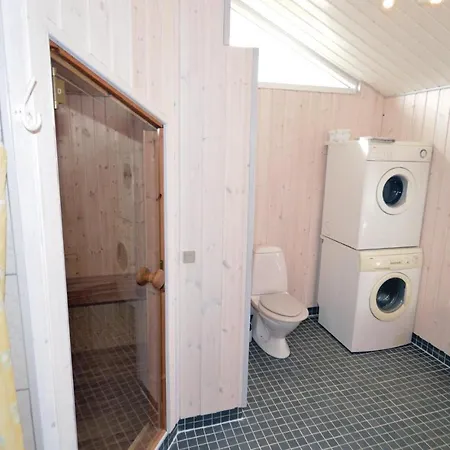 Cozy Home In Lokken With Sauna 度假居 *