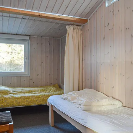 Cozy Home In Lokken With Sauna 度假居 *